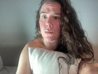 צ'אט וידאו ארוטי MilkHoneyLullabies