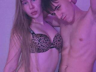 צ'אט וידאו ארוטי Milky-Mia