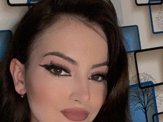 צ'אט וידאו ארוטי MinaAngel