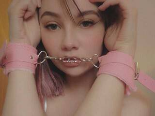 צ'אט וידאו ארוטי Mineermina