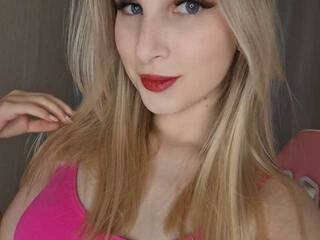 צ'אט וידאו ארוטי MiraSpaceGirl