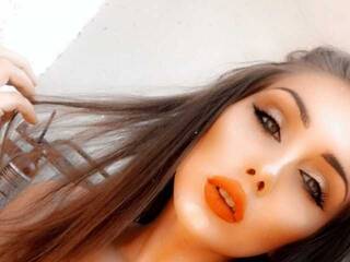 צ'אט וידאו ארוטי MiraBOMB