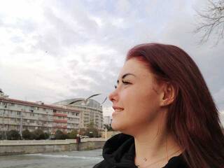 צ'אט וידאו ארוטי Mirameow1