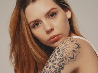 צ'אט וידאו ארוטי MirandaShaw