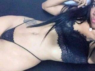 צ'אט וידאו ארוטי mischarlote02