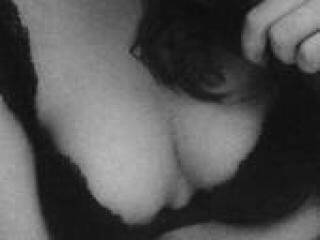 צ'אט וידאו ארוטי mismi