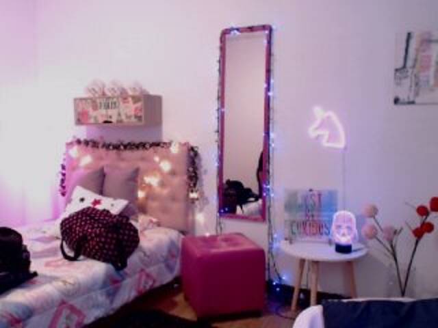 צילומי מסך משודרים Miss-Bonnie