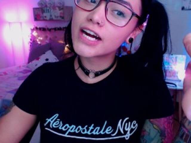 צילומי מסך משודרים Miss-Bonnie