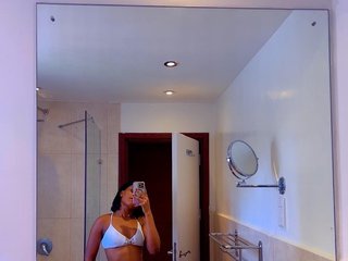 צ'אט וידאו ארוטי MissBehavin69