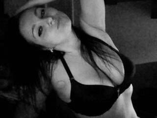 צ'אט וידאו ארוטי missirina