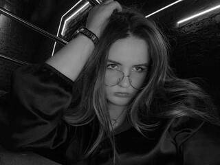 צ'אט וידאו ארוטי MissIriss1