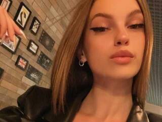 צ'אט וידאו ארוטי MissSofiyka