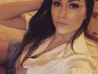 צ'אט וידאו ארוטי MissSweetFoxy