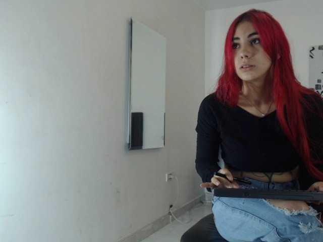 תמונות missy-abby- Hey hey hey lovers, i hope that you enter to give me fire cause is a very cold day. Enjoy with me and make me your redhead dream