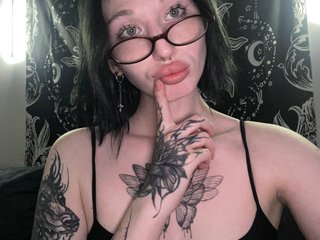 צ'אט וידאו ארוטי Miyaaa