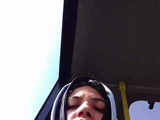 צ'אט וידאו ארוטי Mmmmmya