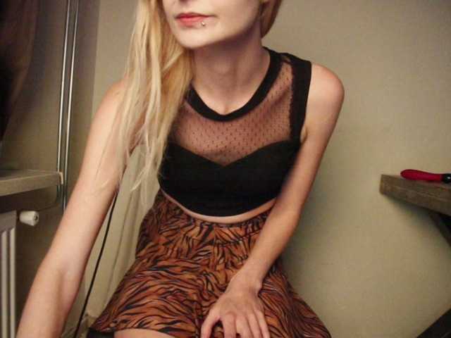 תמונות Modelicious PVT = OPEN! Let's have some fun! #skinny #blonde #slut #smalltits
