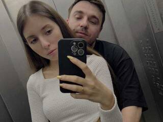 צ'אט וידאו ארוטי momotea