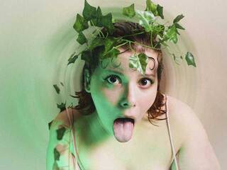 צ'אט וידאו ארוטי MONAOFF