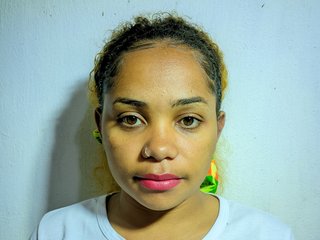 צ'אט וידאו ארוטי Monica1612