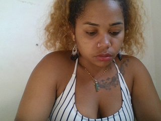 צ'אט וידאו ארוטי Monica1612