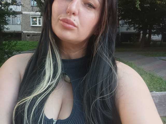 תמונה של הפרופיל MonicaMilf
