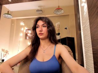 צ'אט וידאו ארוטי MonikaVii