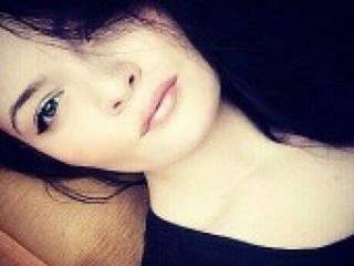 צ'אט וידאו ארוטי monikan32