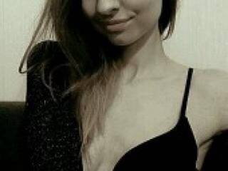 צ'אט וידאו ארוטי monikavip