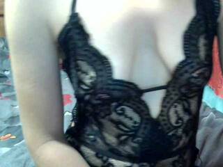 צ'אט וידאו ארוטי monitasabrina