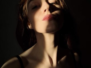 צ'אט וידאו ארוטי monyamyr