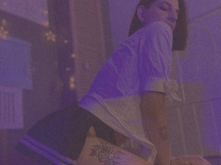 צ'אט וידאו ארוטי Alice_Moon