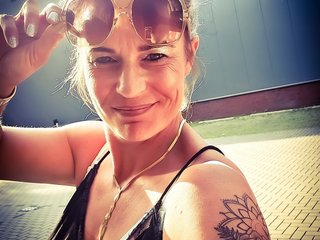 צ'אט וידאו ארוטי Ashley-Rose