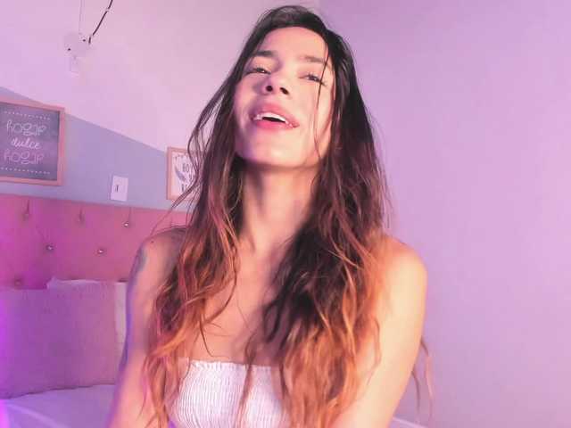 צילומי מסך משודרים Nadia-Roses