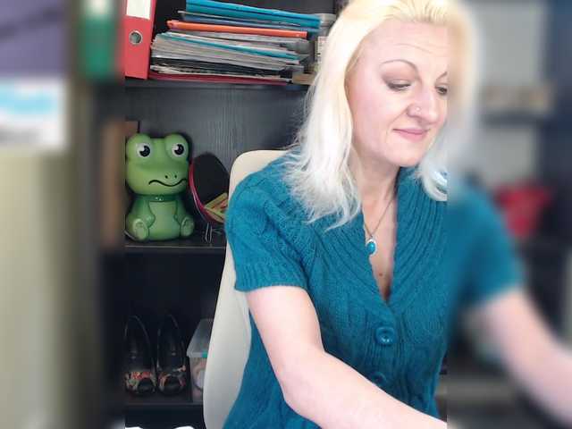 צילומי מסך משודרים Nadin-slut