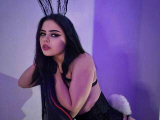 צ'אט וידאו ארוטי Nafretiti