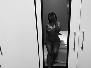 צ'אט וידאו ארוטי Brownkitty