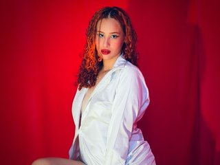 צ'אט וידאו ארוטי NamiCurls