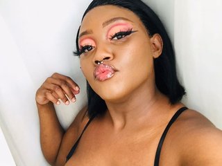 צ'אט וידאו ארוטי Nanababe1