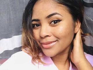 צ'אט וידאו ארוטי Nancie009