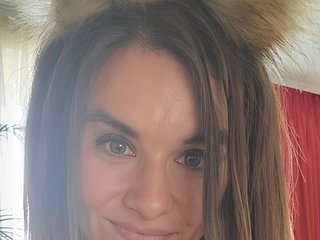 צ'אט וידאו ארוטי Nanny-Lora