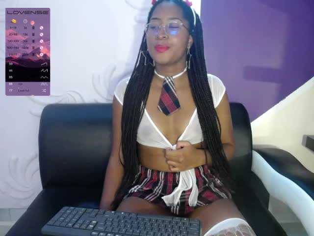 תמונות NaomiDaviss Make cum with your tips! Lovense is actived #latina #ebony #lovense 500 Countdown, 348 won, 152 for the show!