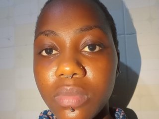 צ'אט וידאו ארוטי nasty-diva