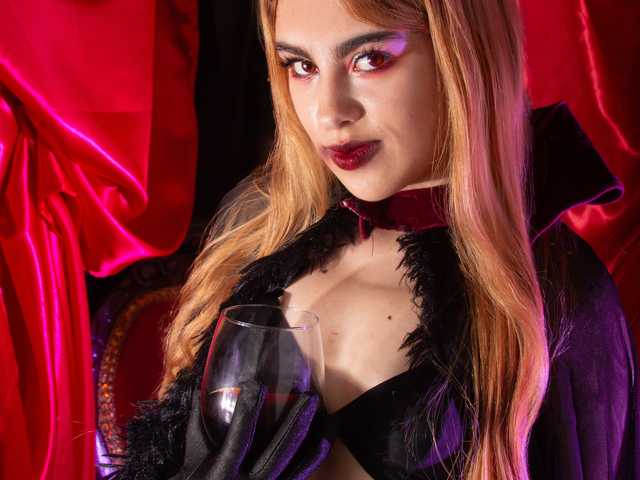 תמונה של הפרופיל Natasha-Adams