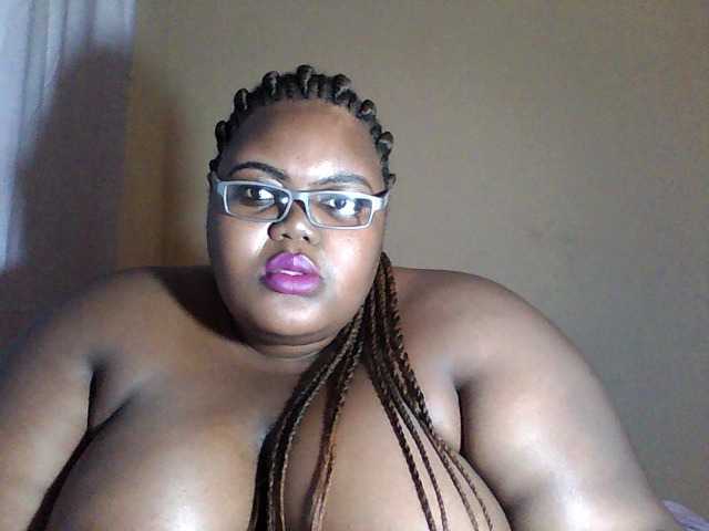 תמונות NatashaBlack Hello. im a bbw #ebony #lovense #bigtittys, #bigass #hairy ass flash 20, boobs 15, naked 50, pussy 30. leve show 100tkns for 5 mins, the rest in private
