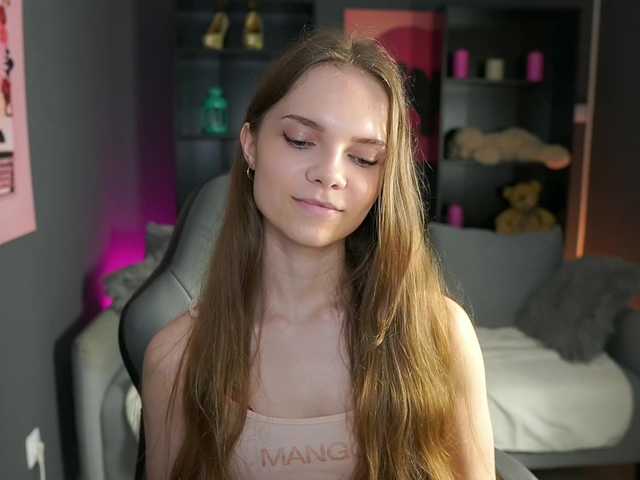 תמונות NatashaMalko If you want to talk with somebody I'm here to make your day better I'm non nude but if you are brave you can make me naked :) #teen #squirt #anal #dildo #18