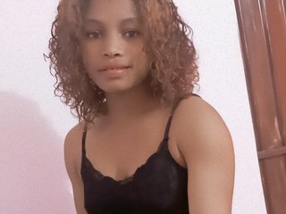 צ'אט וידאו ארוטי Nathalie0