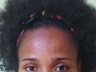 צ'אט וידאו ארוטי Nathianah