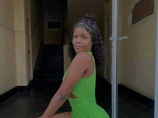 צ'אט וידאו ארוטי NATURALSEXY01