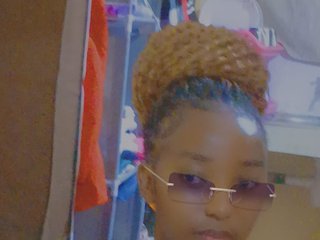 צ'אט וידאו ארוטי Flirty_cole